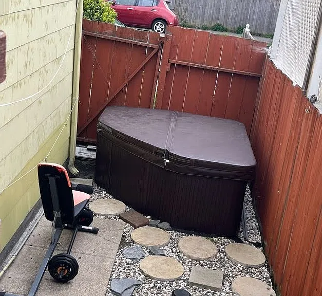 Hot-Tub Access in Side- Yard