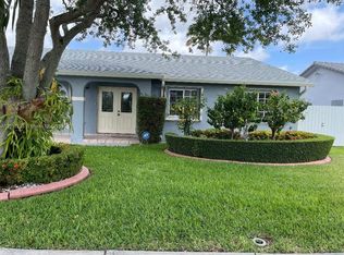 15221 SW 177th Ter, Miami, FL 33187