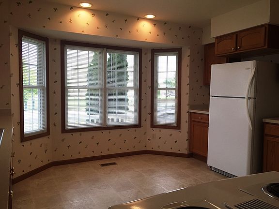 3rd image of 1026 Anna Ln