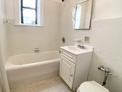 3 bed, 1000 sqft, $2,950 — Photo 4