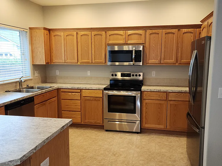 102nd Pl SW — Photo 10