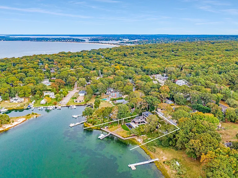 Munchogue Dr — Photo 25
