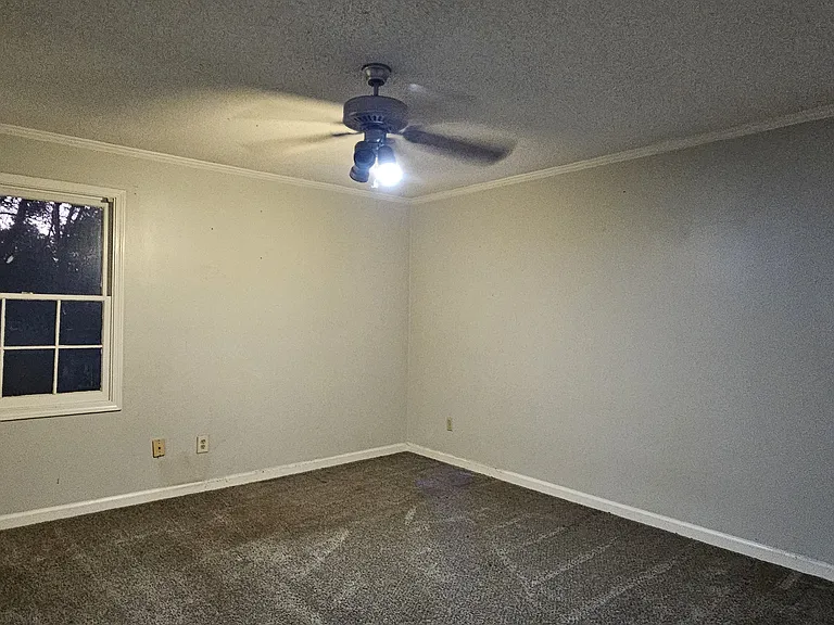 211 Plantation Rd — Photo 91