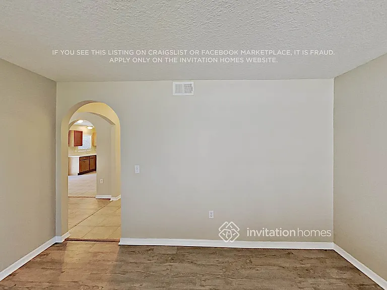 1806 Torrington Dr — Photo 5