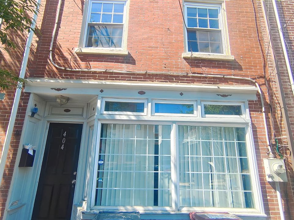1st image of 404 W 6th St