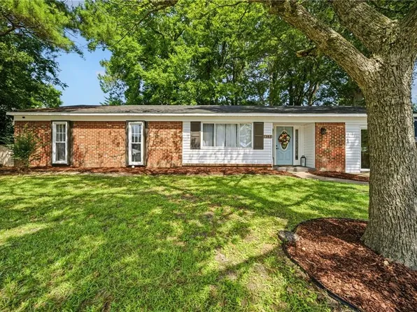 1107 Sean Dr, Chesapeake, VA 23323