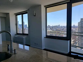Rented by R New York