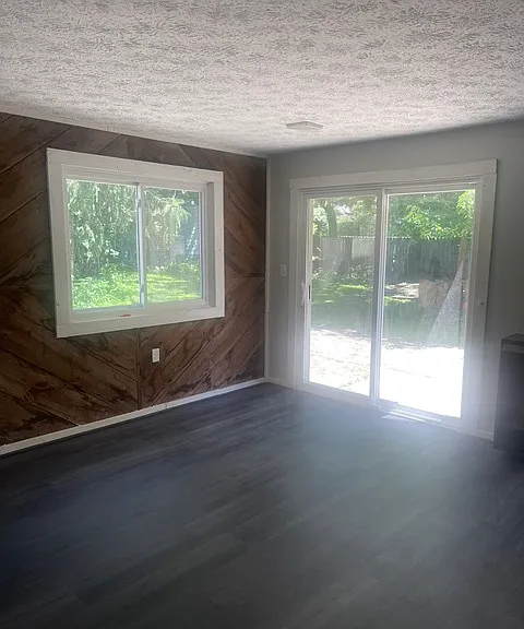 1315 Packard St — Photo 4