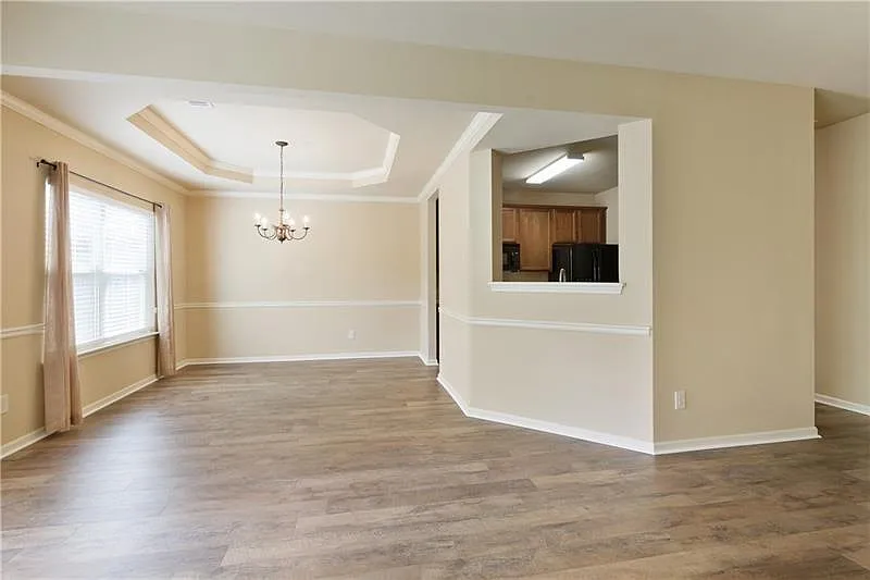 4 bed, 2.5 bath, 2149 sqft, $2,450 — Photo 3