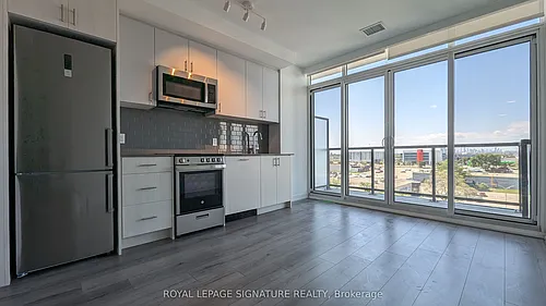 1195 The Queensway Photo 1