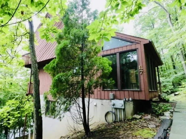 13 Village Way #E7, Vernon Twp., NJ 07462