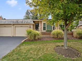 19W067 Avenue Normandy S, Oak Brook, IL 60523