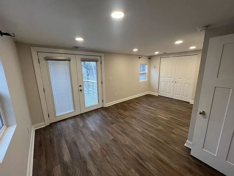 1342 Hamlet St — Photo 17