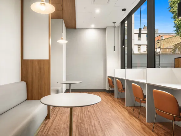 75 Dupont Street image 15 of 31