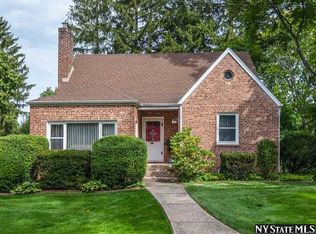 282 Depot Rd, Huntington Station, NY 11746