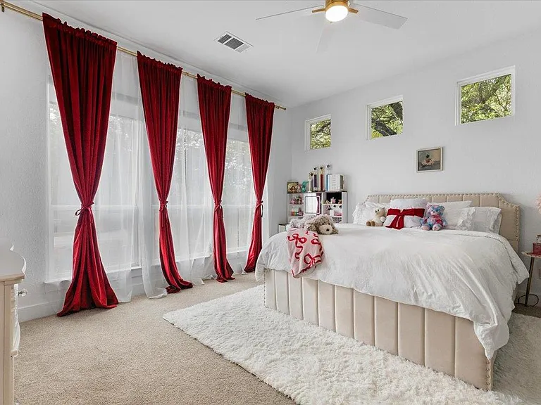 101 Onion Creek Ln — Photo 23