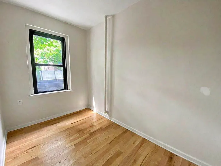 21-47 33rd St #2E — Photo 7
