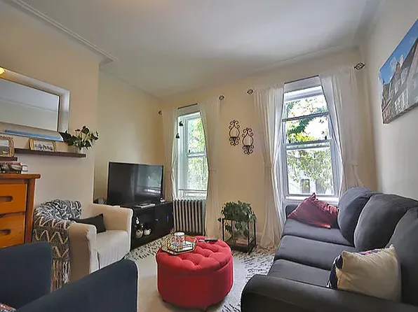 606 2nd St #4F, Brooklyn, NY 11215