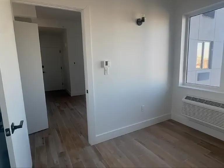 1803 Weeks Ave #11E — Photo 3