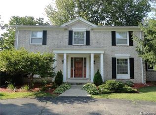 4851 Walnut Lake Rd, Bloomfield Hills, MI 48301