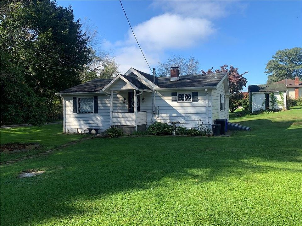 1st image of 1047 1st St