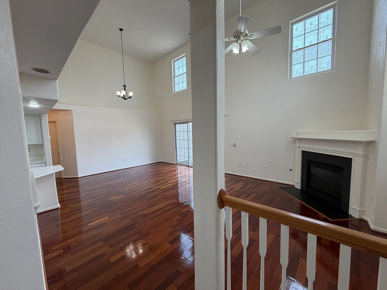 3 bedroom remodeled unit available — Photo 4