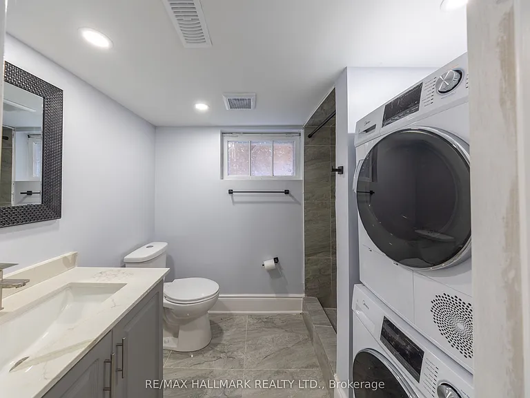 559 Ritson Rd S — Photo 33