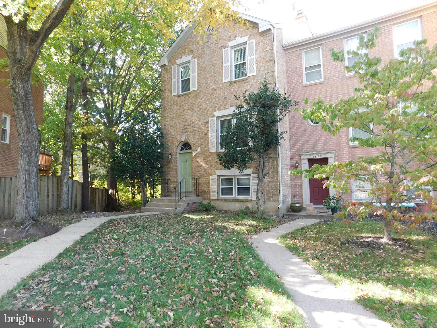 3 bed, 3.5 bath, 2231 sqft, $2,975 — Photo 2