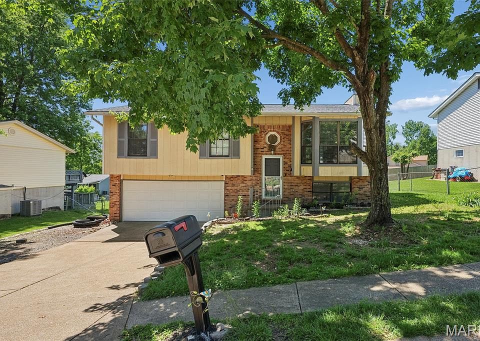 1st image of 3120 Shelley Lynn Dr