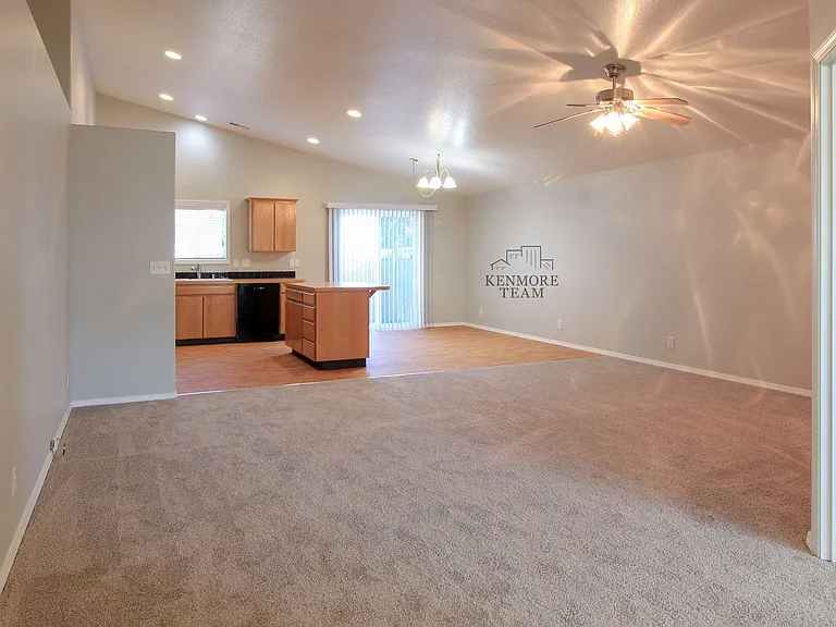 4811 Cleveland Ln — Photo 4