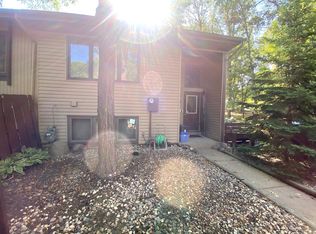 190 River Woods Ln, Burnsville, MN 55337