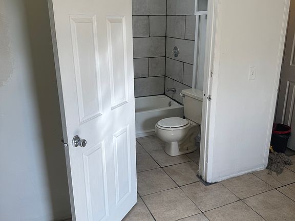 2nd image of 4851 McCook Ave #1R