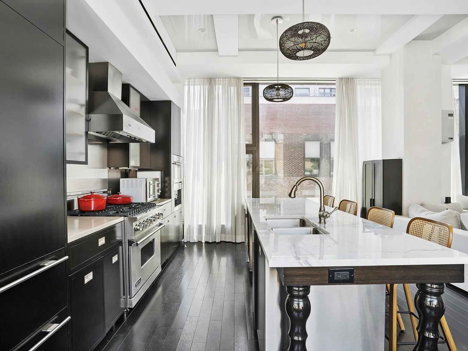 15 Union Square West — Photo 4