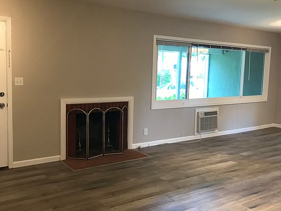 2nd image of 1878 Helen Rd