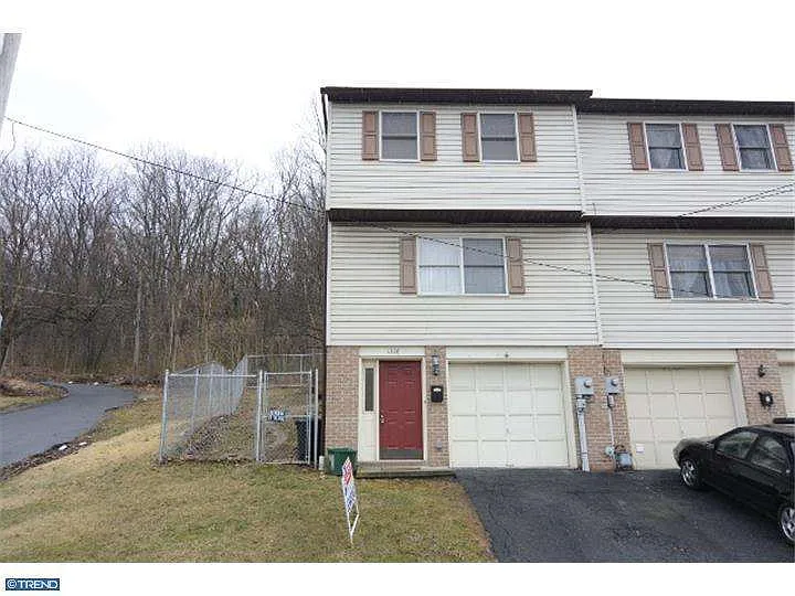 1338 Fairview St photo 1