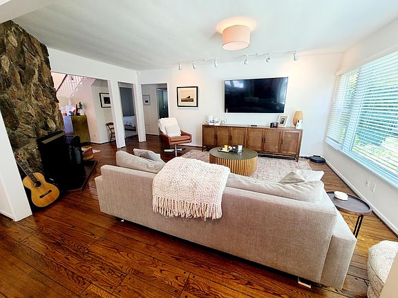 5th image of 5174 Canoga Ave