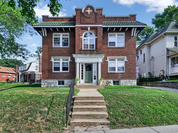 7349 Myrtle Ave APT 1W, Maplewood, MO 63143