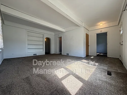 1228 10th St N #4 Photo 1