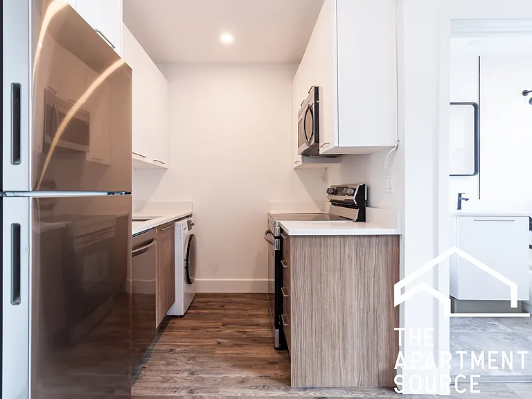 941 W Carmen Ave #609 — Photo 2