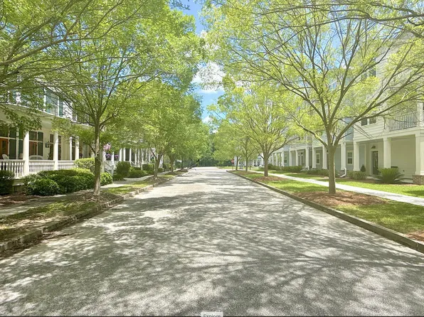 139 Sabal Ct, Summerville, SC 29483