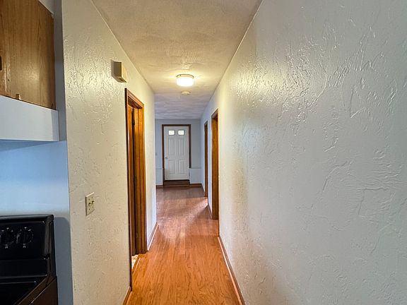 2nd image of 122 Central St #1R