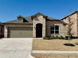 1906 Jackson St, Cleburne, TX 76033