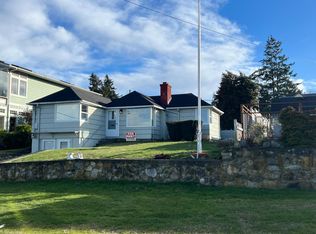 1713 6th St, Anacortes, WA 98221