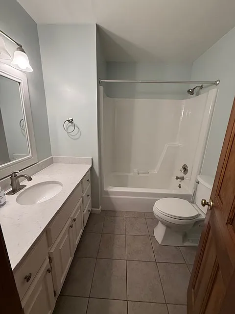 4 bed, 3028 sqft, $2,700 — Photo 2