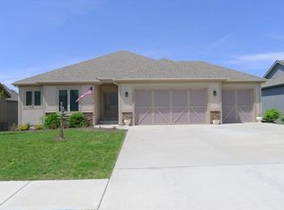 11100 N Belleview Ave, Kansas City, MO 64155