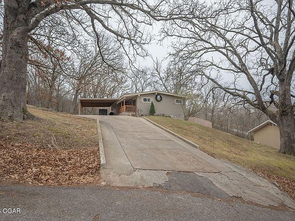 3rd image of 1904 Cherry St