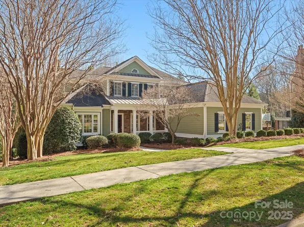 8416 Highgrove St, Charlotte, NC 28277