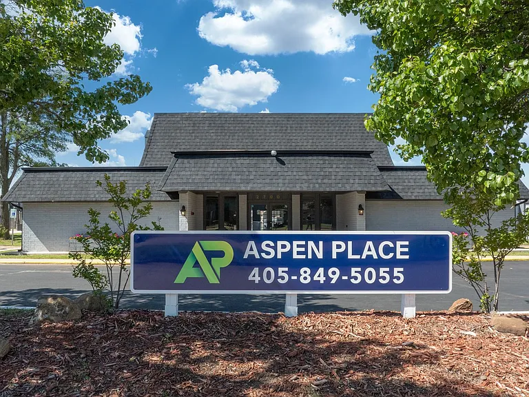Aspen Place Apartments - One Month Free for All July AND August Move-Ins! — Photo 34
