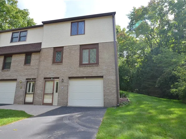 53 Woodridge Trl, Henrietta, NY 14467