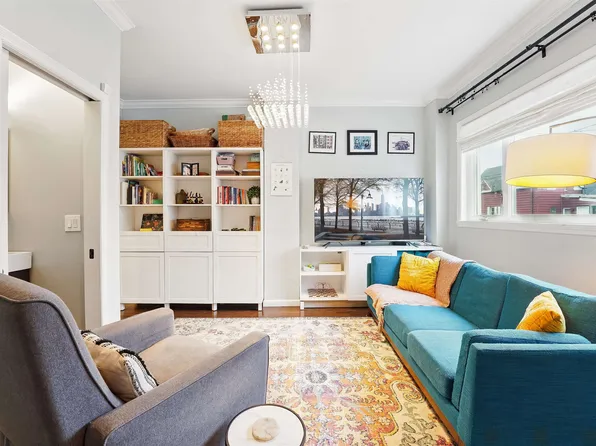 106 Griffith Street image 3 of 40